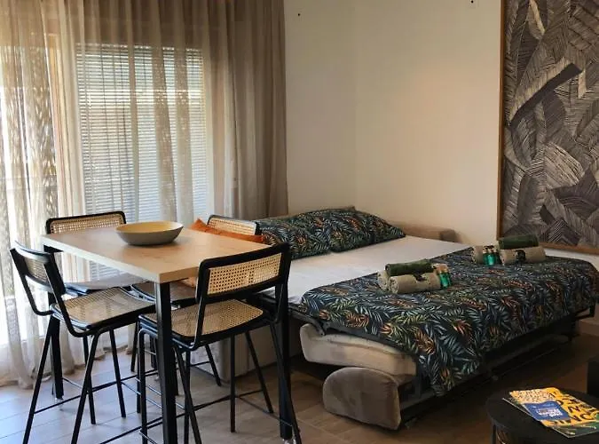 - Apartmant For 2, Balcony, Sun And