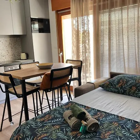 - Apartmant For 2, Balcony, Sun And Omis