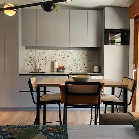 - Apartmant For 2, Balcony, Sun And Apartamento Omiš