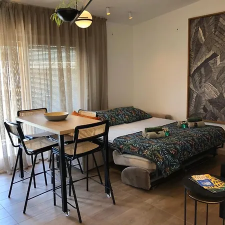 - Apartmant For 2, Balcony, Sun And