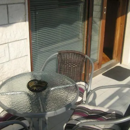 - Apartmant For 2, Balcony, Sun And Omis