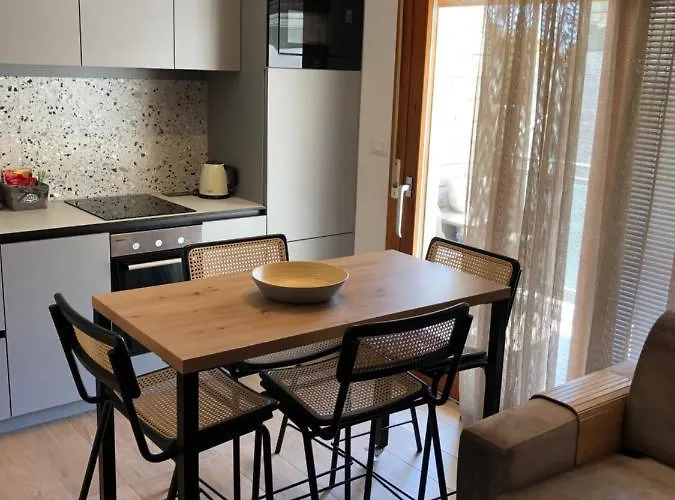 - Apartmant For 2, Balcony, Sun And *