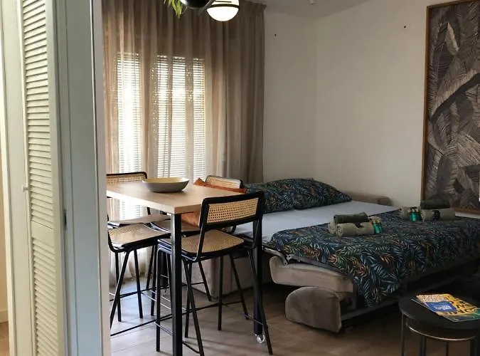 شقة - Apartmant For 2, Balcony, Sun And