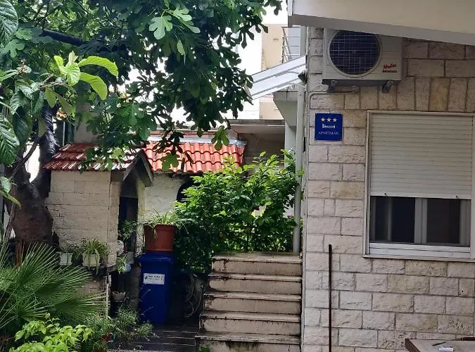 - Apartmant For 2, Balcony, Sun And 오미스